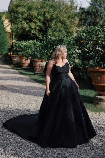 Allure Bridals Style #CARMENA CARMENA #0 Black thumbnail
